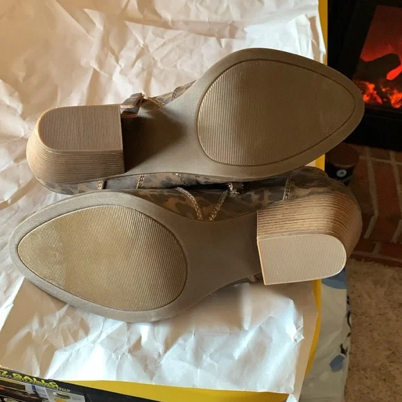 True craft cute booties in excellent condition - Picture 3 of 6